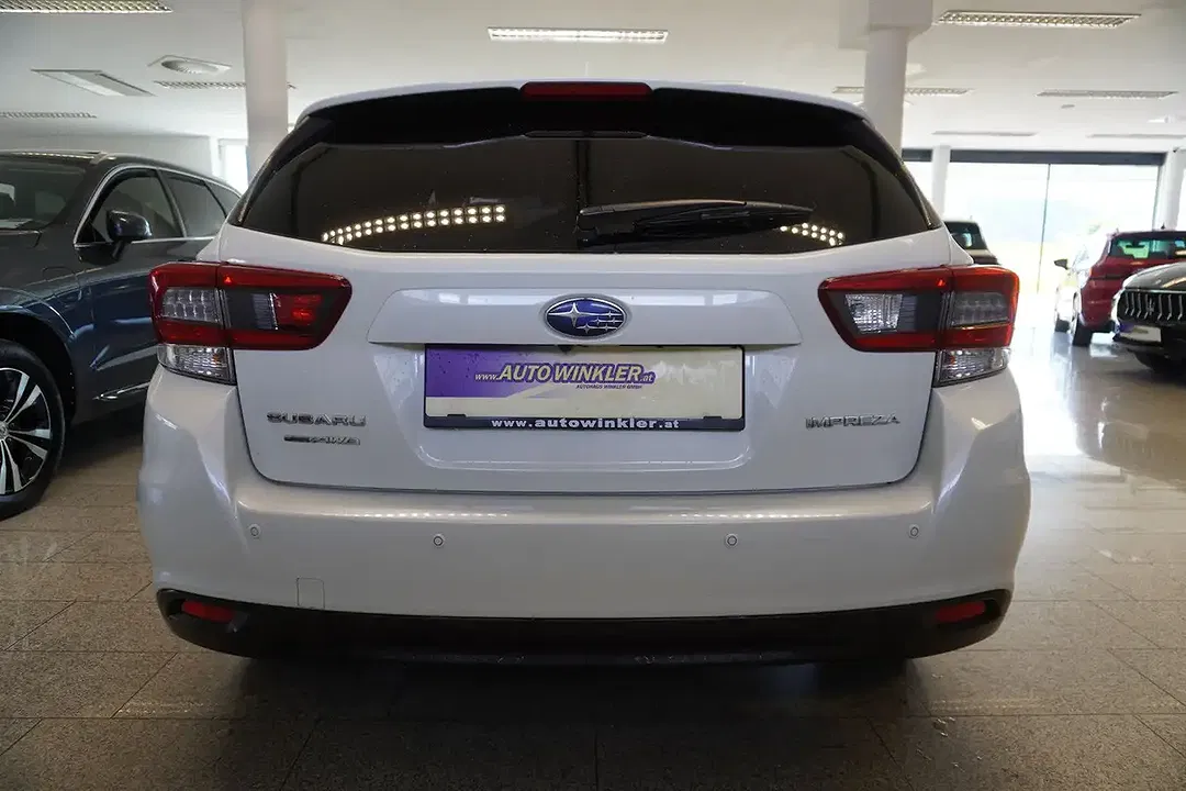 Subaru Impreza - Thumbnail 6