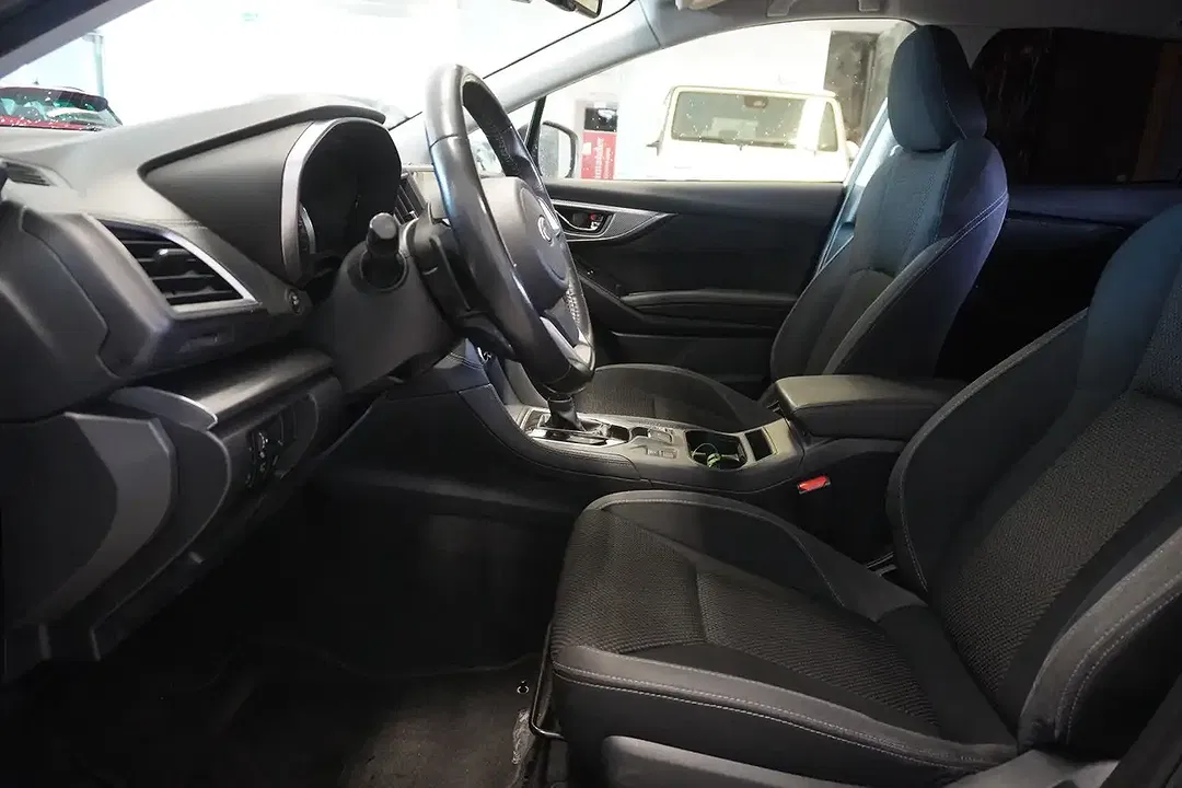 Subaru Impreza - Thumbnail 8