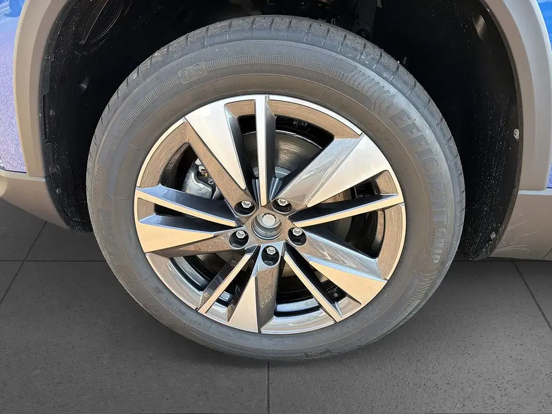 Skoda Karoq - Thumbnail 7