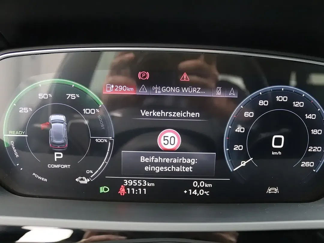 Audi Q8 e-tron - Thumbnail 10