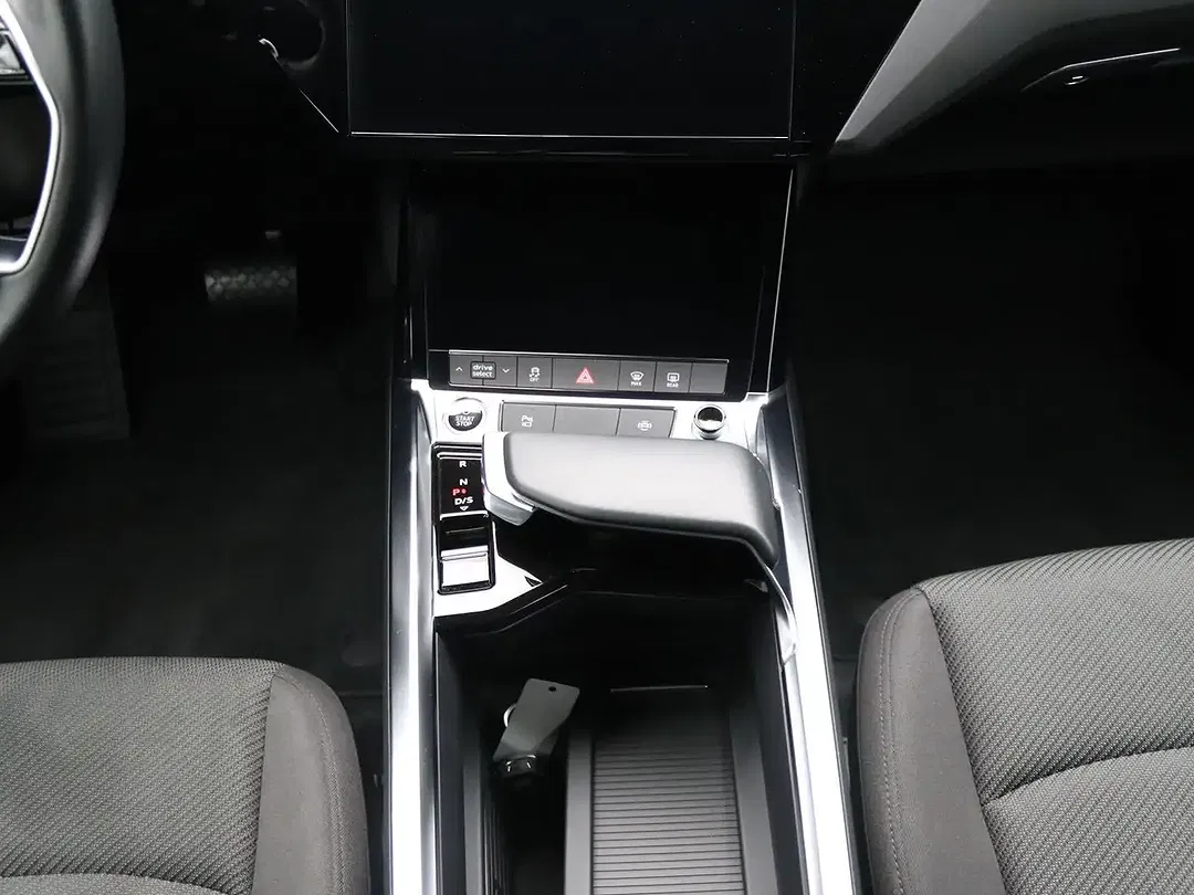Audi Q8 e-tron - Thumbnail 13