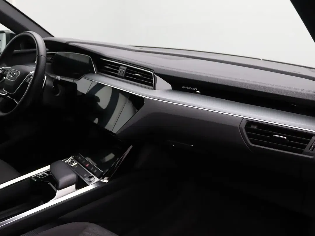 Audi Q8 e-tron - Thumbnail 14