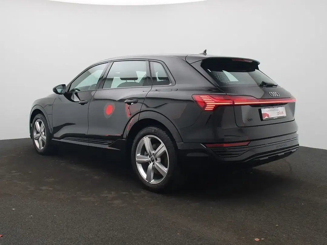 Audi Q8 e-tron - Thumbnail 3