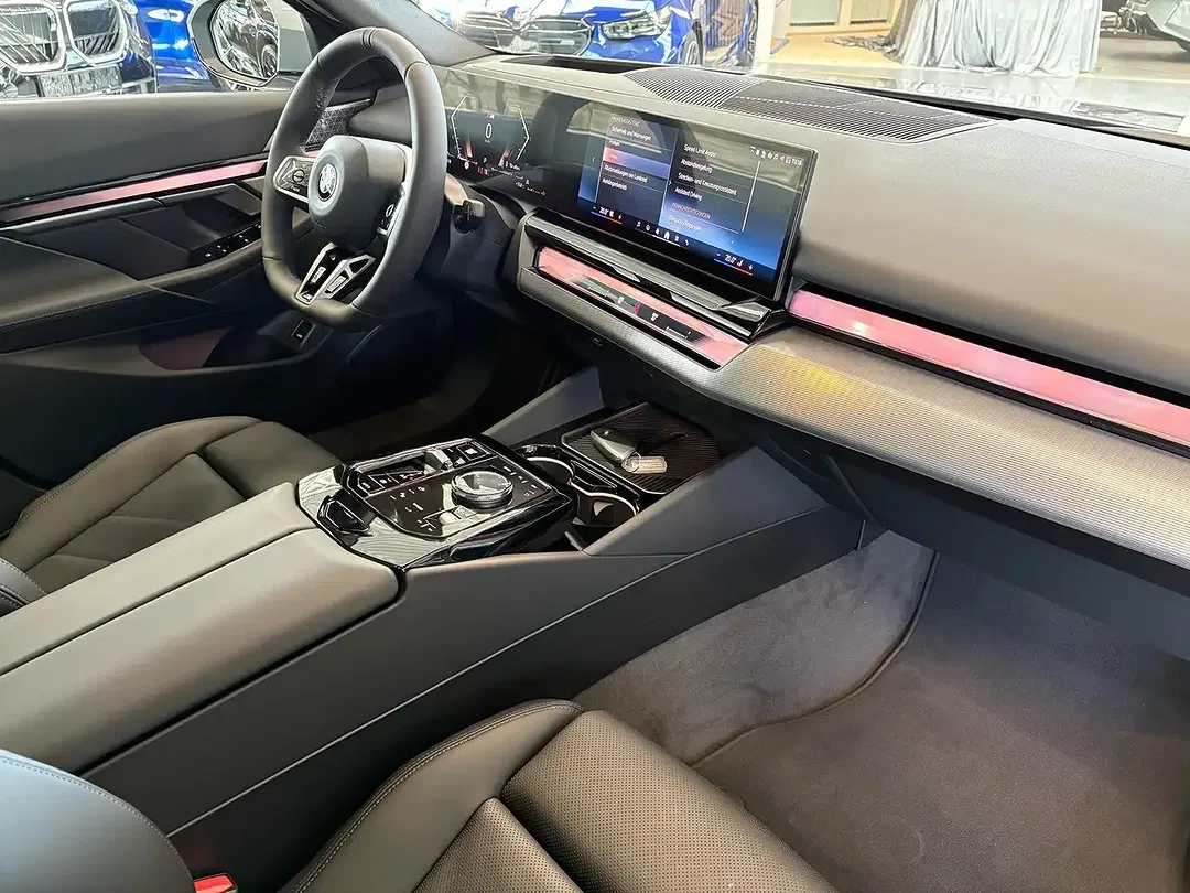 BMW 520 - Thumbnail 11