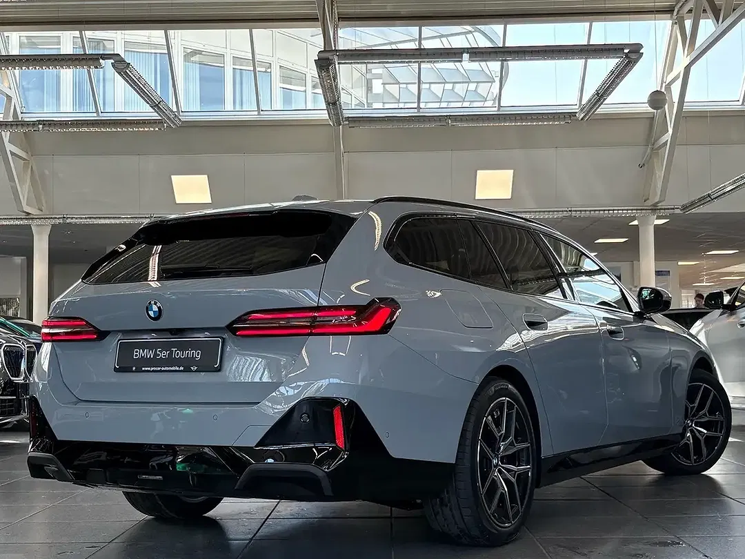 BMW 520 - Thumbnail 2