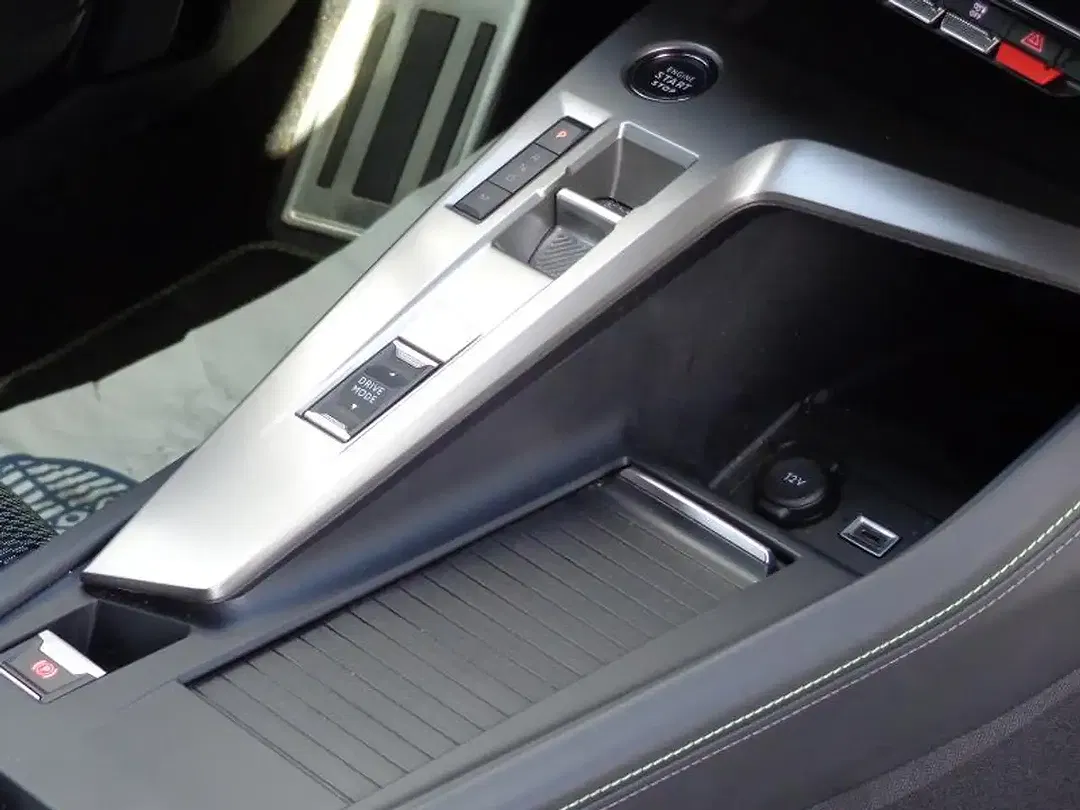 Peugeot 408 - Thumbnail 10
