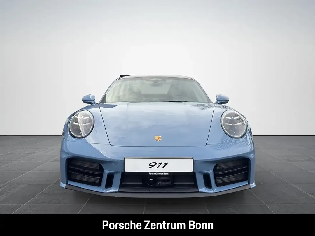 Porsche 992 - Thumbnail 2