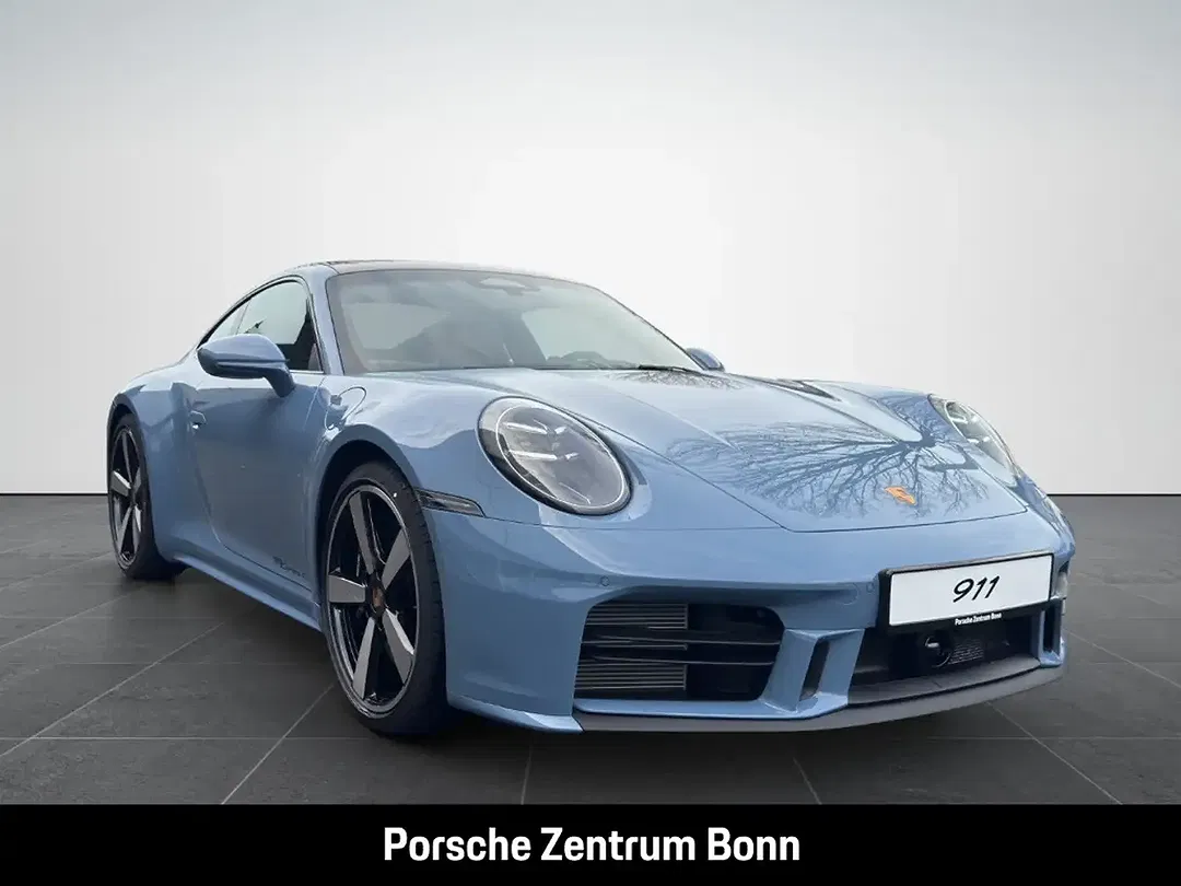 Porsche 992 - Thumbnail 3