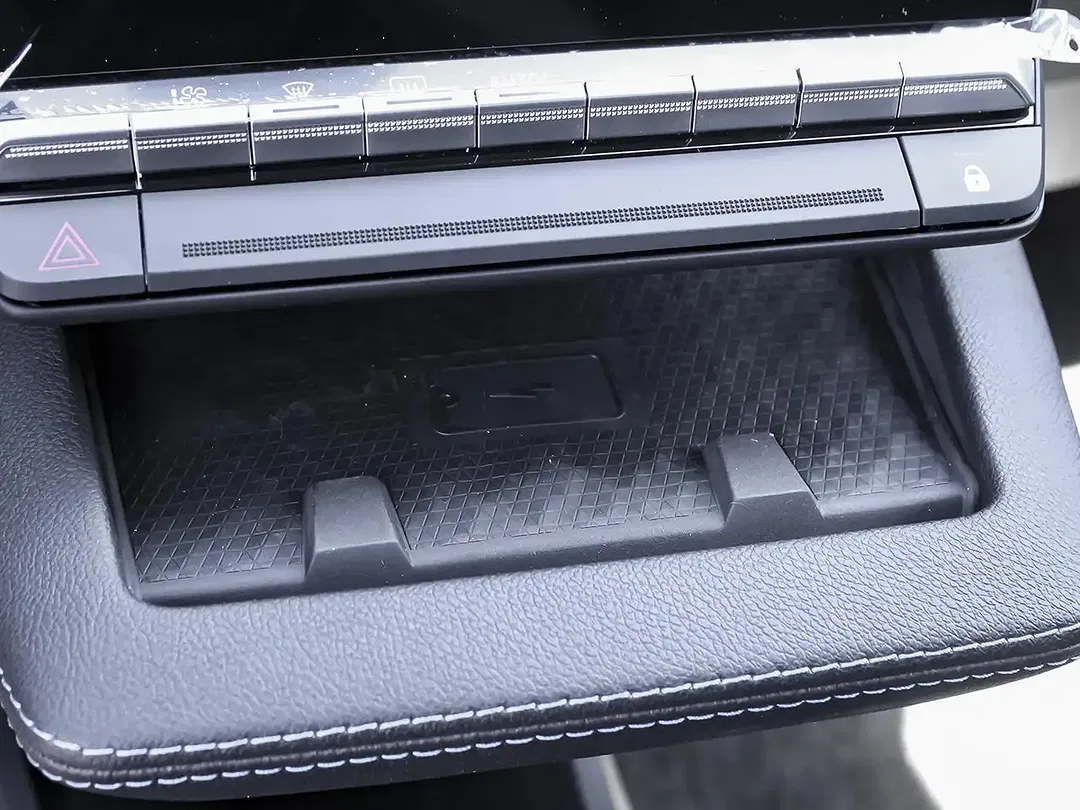 Renault Megane E-Tech - Thumbnail 14