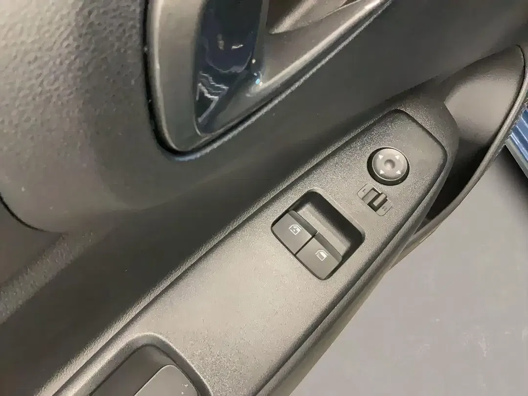 Hyundai i10 - Thumbnail 12