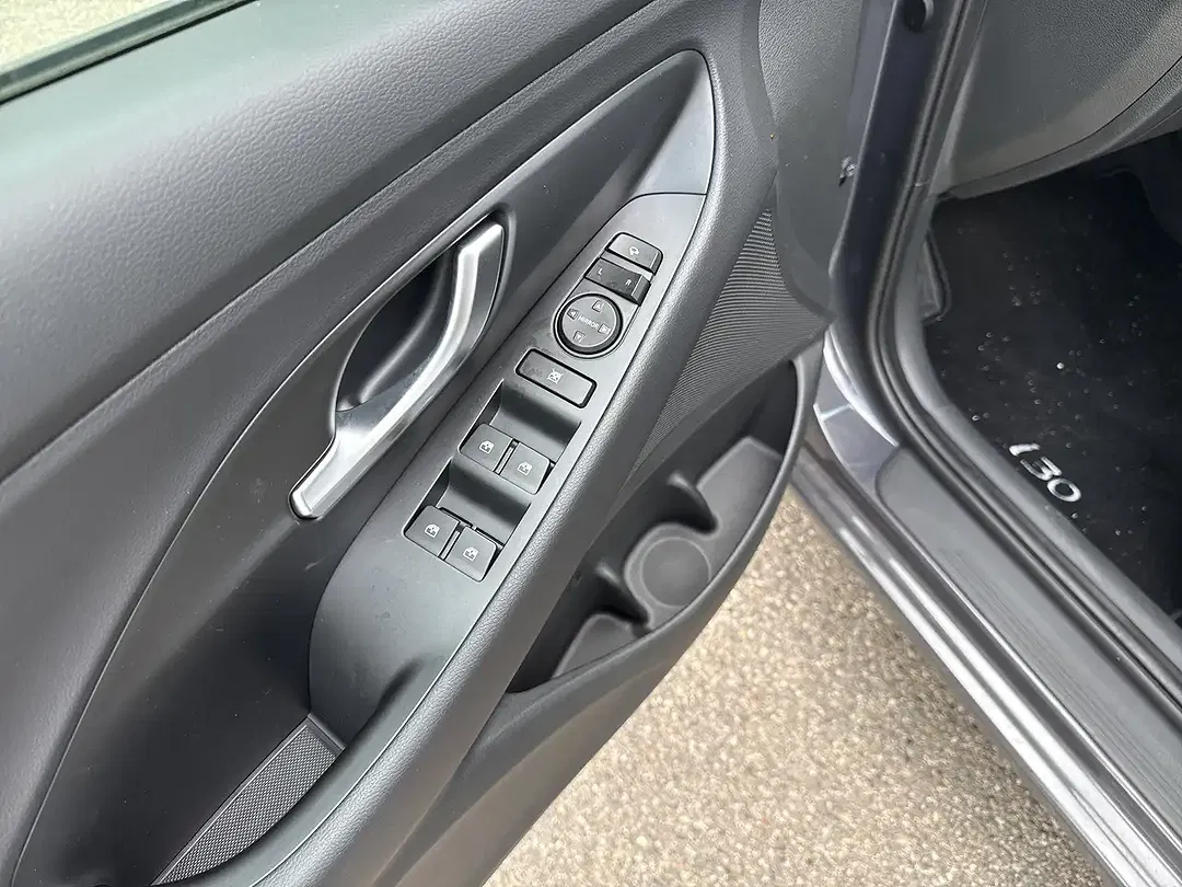 Hyundai i30 - Thumbnail 13