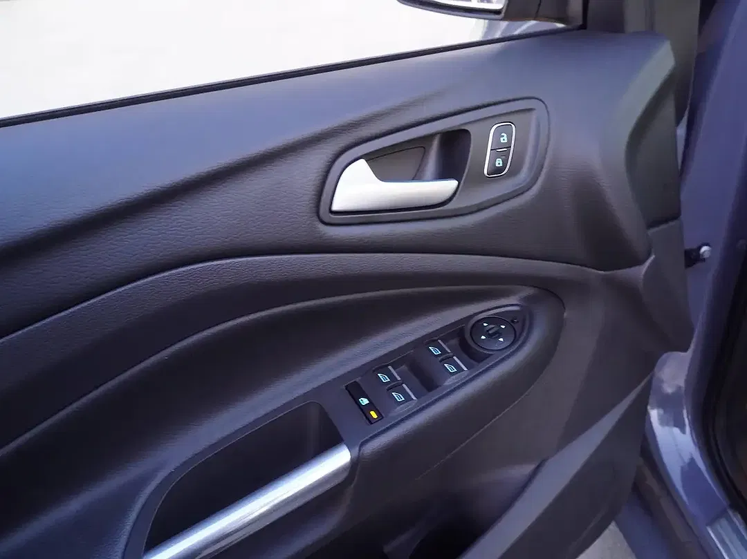 Ford Kuga - Thumbnail 10