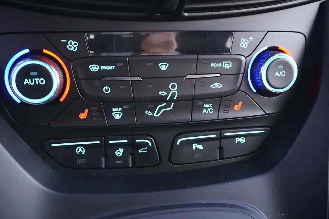 Ford Kuga - Thumbnail 14