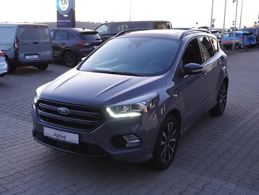 Ford Kuga - Thumbnail 2