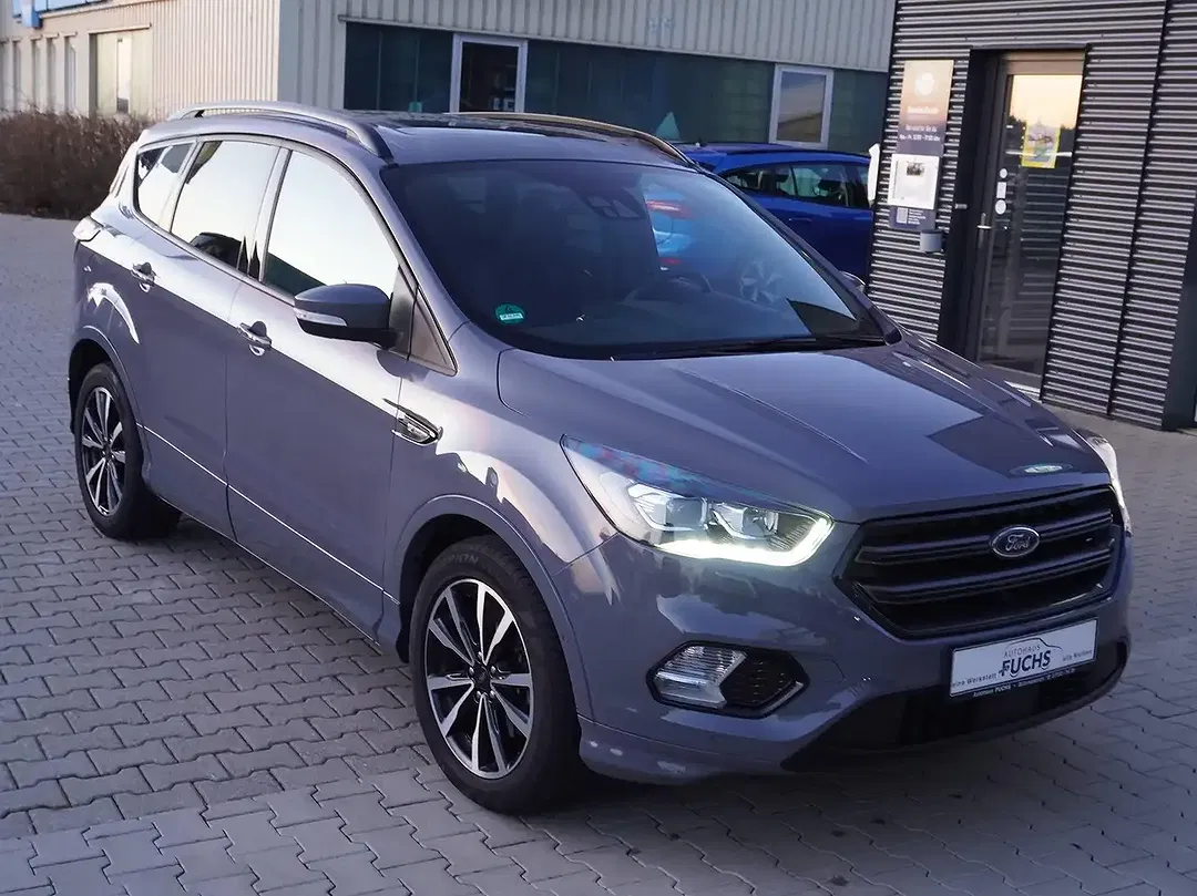 Ford Kuga - Thumbnail 4