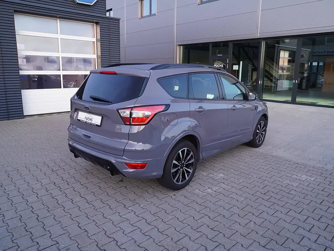 Ford Kuga - Thumbnail 6