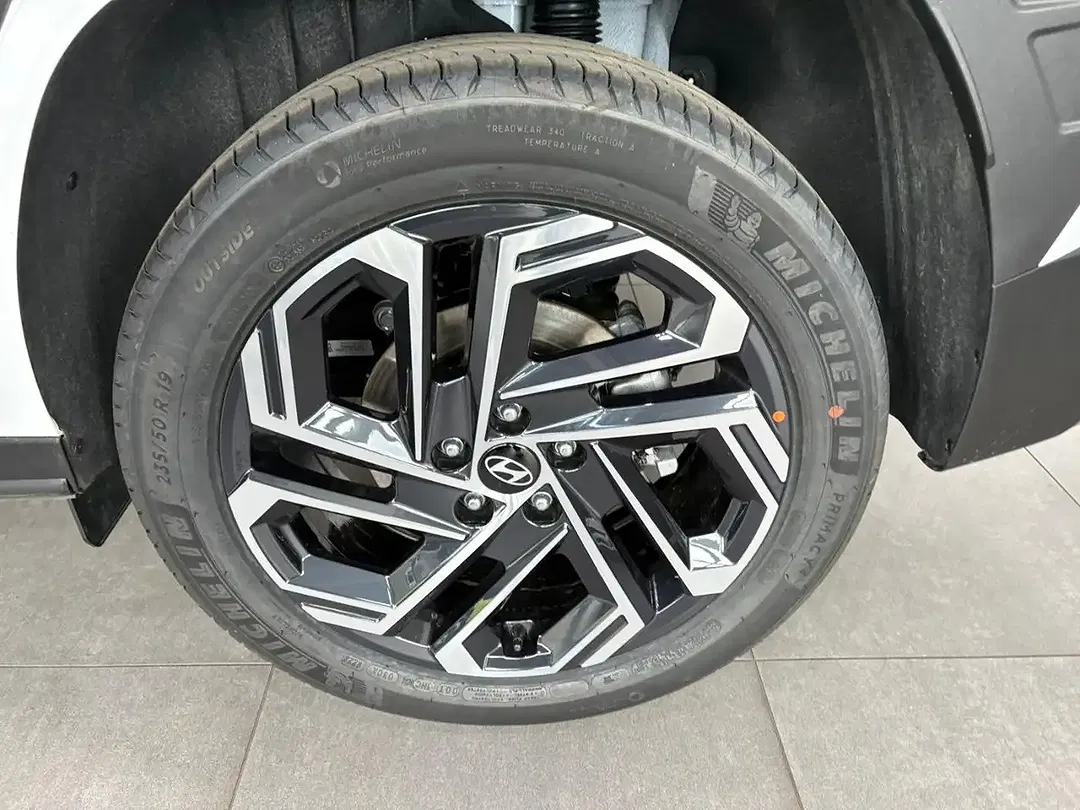 Hyundai TUCSON - Thumbnail 14