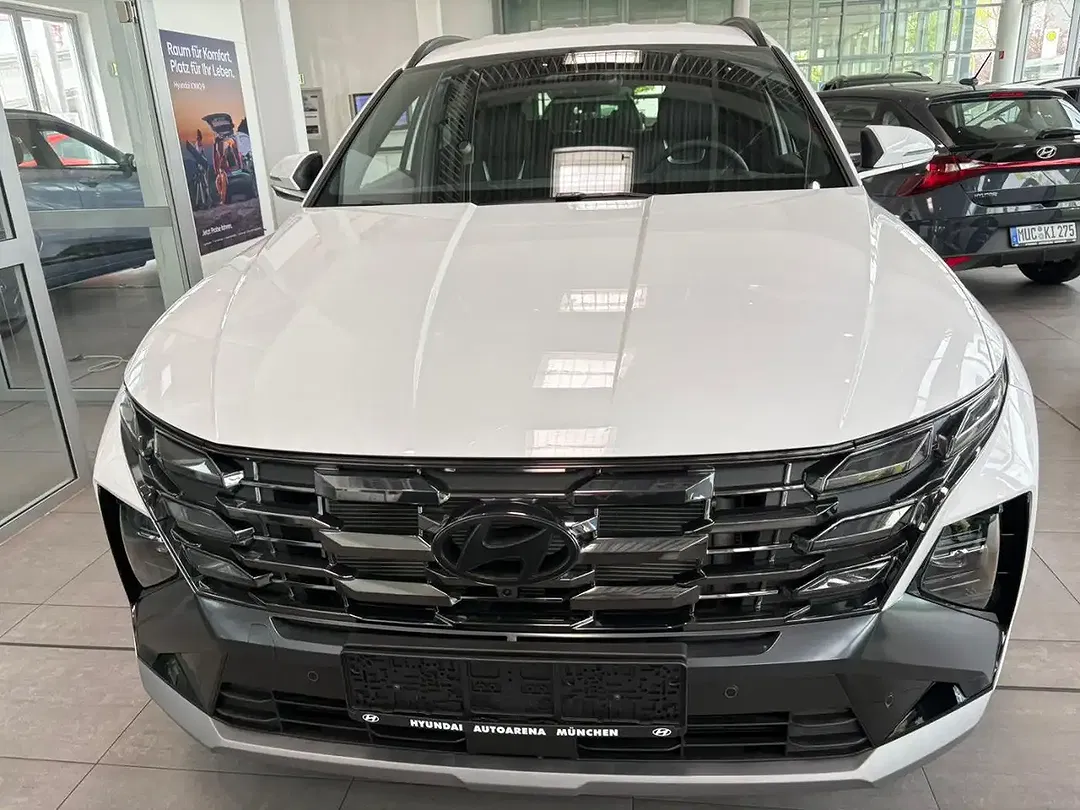 Hyundai TUCSON - Thumbnail 2