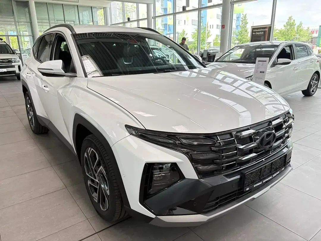 Hyundai TUCSON - Thumbnail 3