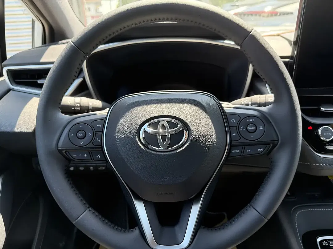 Toyota Corolla - Thumbnail 11