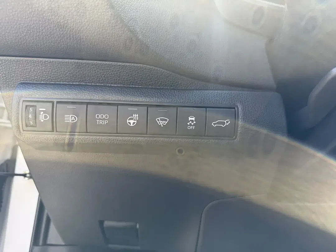 Toyota Corolla - Thumbnail 14