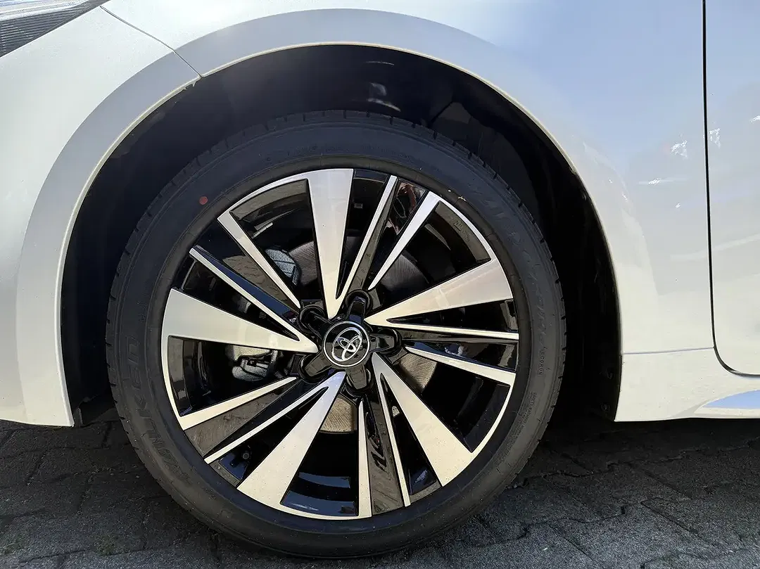 Toyota Corolla - Thumbnail 15