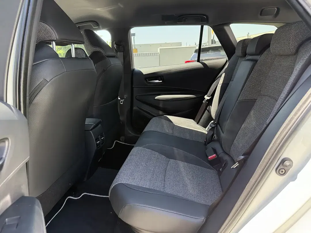Toyota Corolla - Thumbnail 8