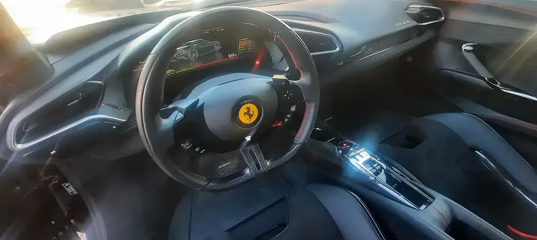 Ferrari 296 GTB - Thumbnail 15