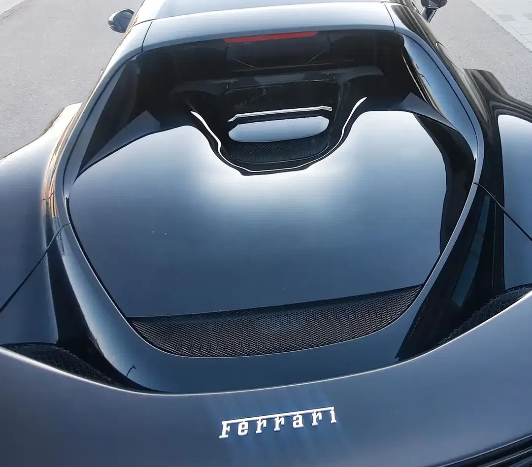 Ferrari 296 GTB - Thumbnail 9