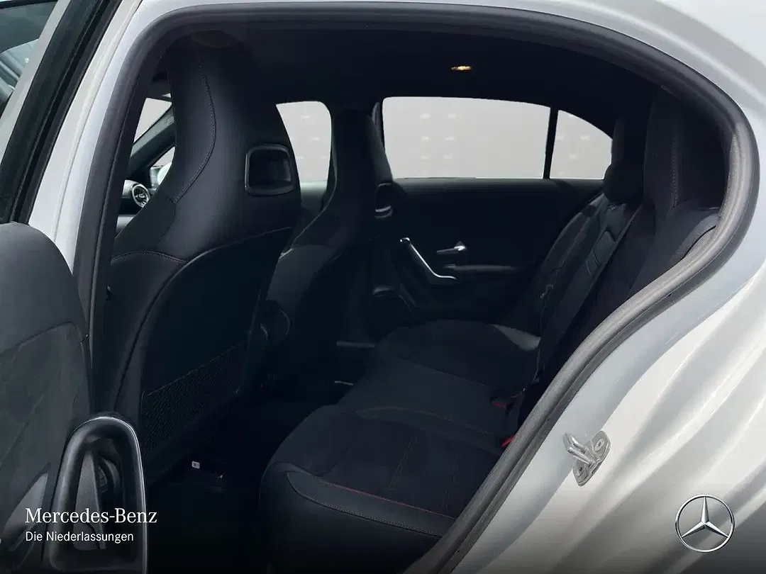 Mercedes-Benz A 220 - Thumbnail 11