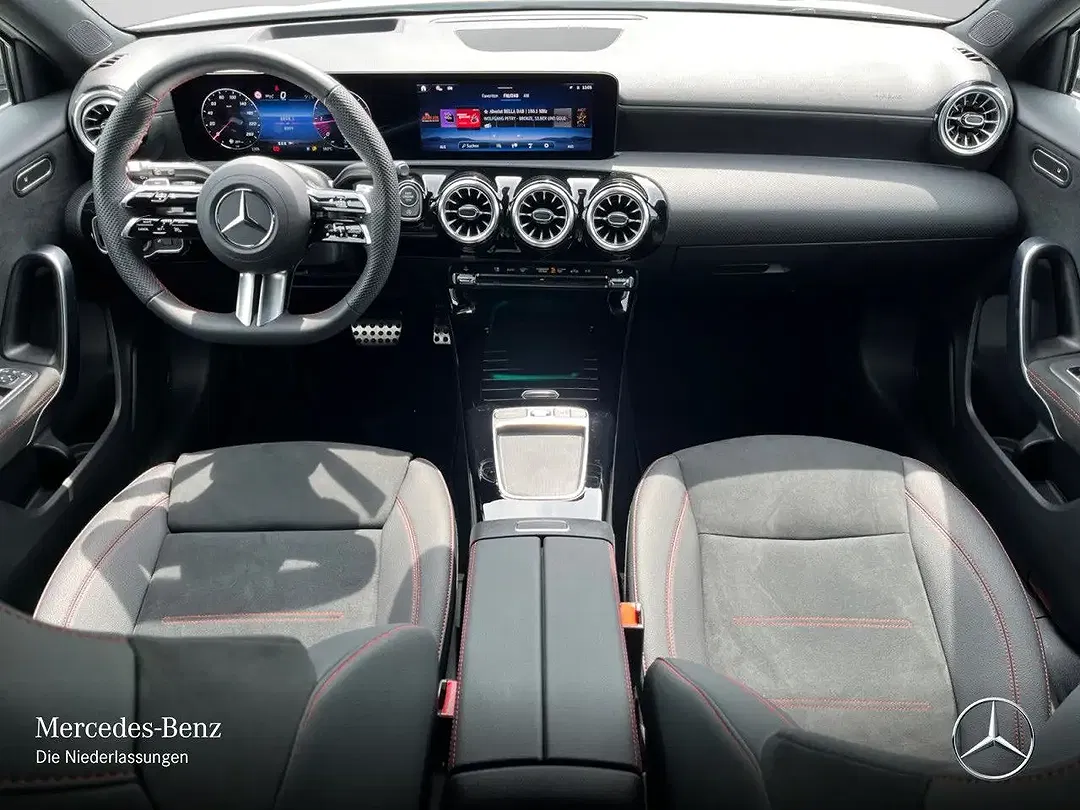 Mercedes-Benz A 220 - Thumbnail 12