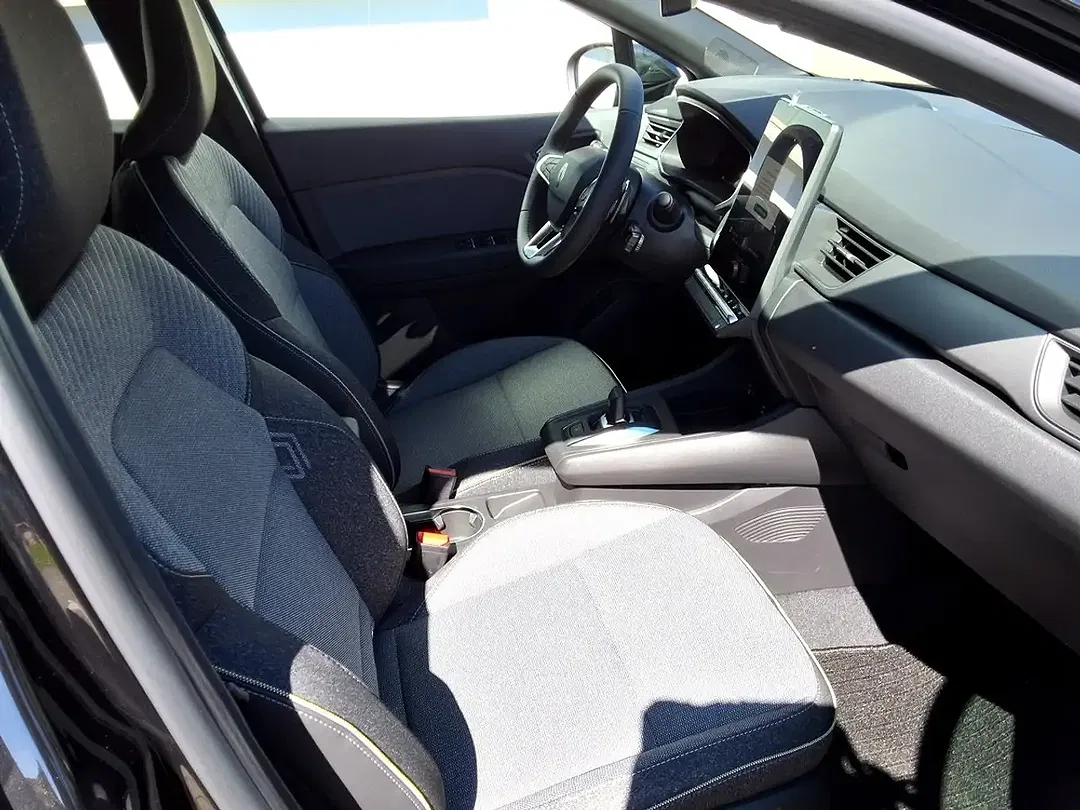 Renault Captur - Thumbnail 12