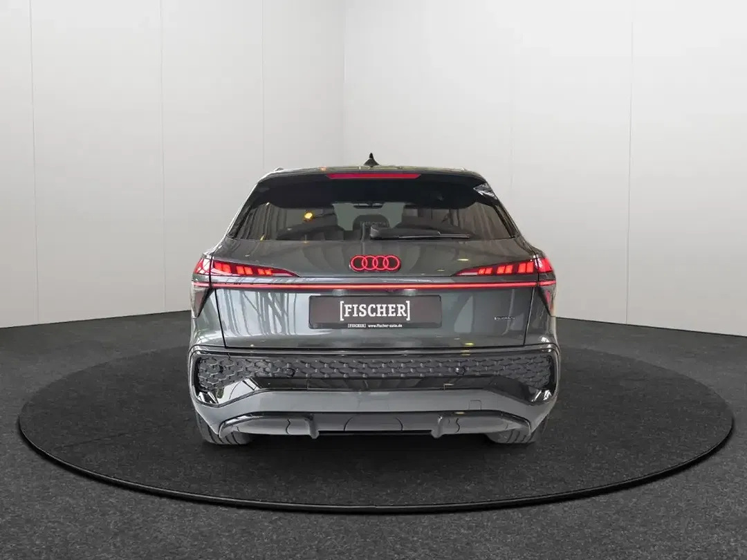 Audi Q3 - Thumbnail 6
