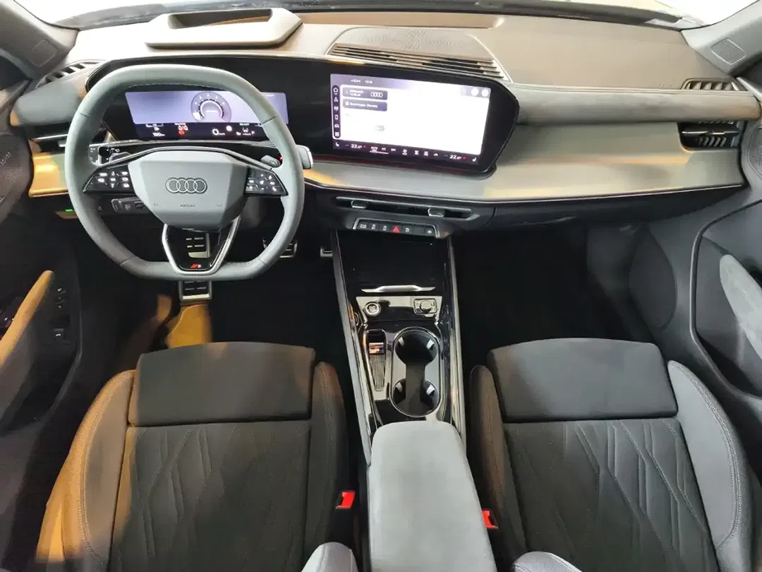 Audi Q3 - Thumbnail 8