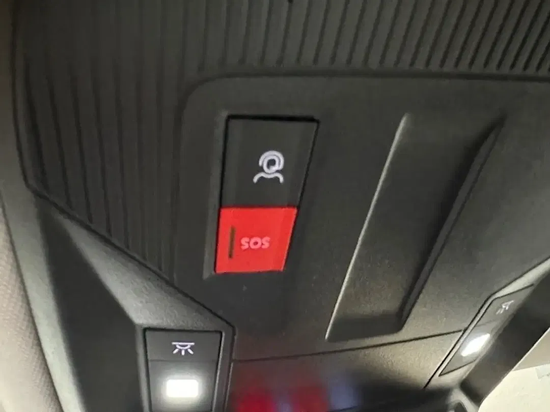Peugeot 408 - Thumbnail 12
