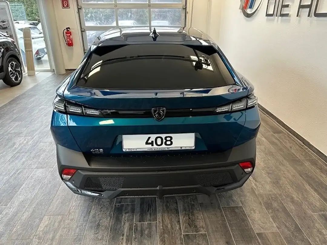 Peugeot 408 - Thumbnail 4