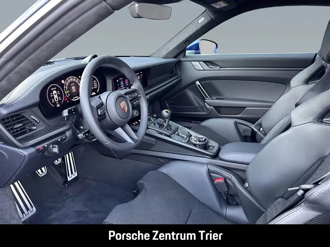 Porsche 992 - Thumbnail 4