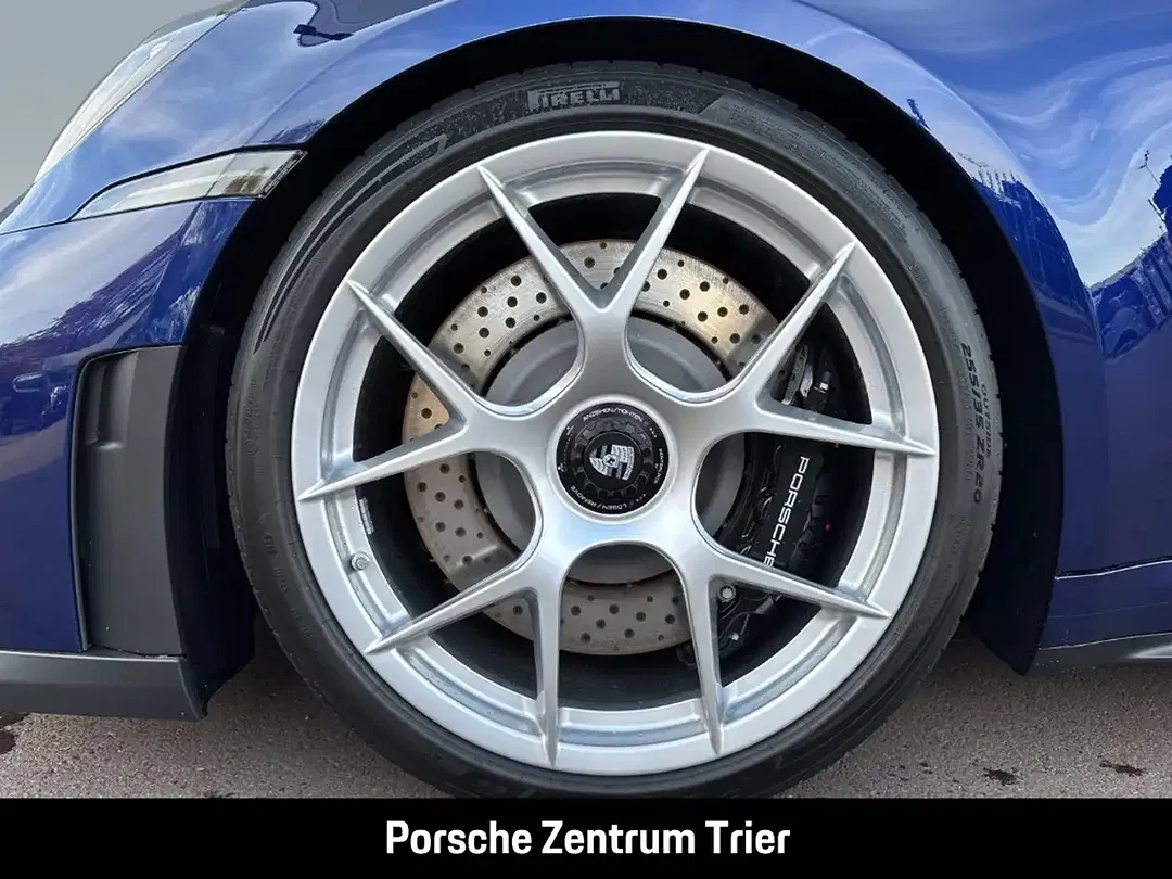Porsche 992 - Thumbnail 8