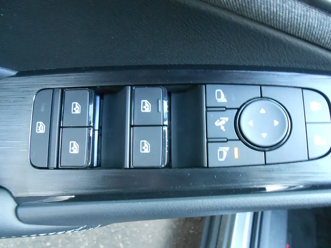 Nissan Qashqai - Thumbnail 10