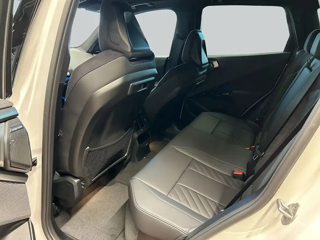 BMW X3 - Thumbnail 12