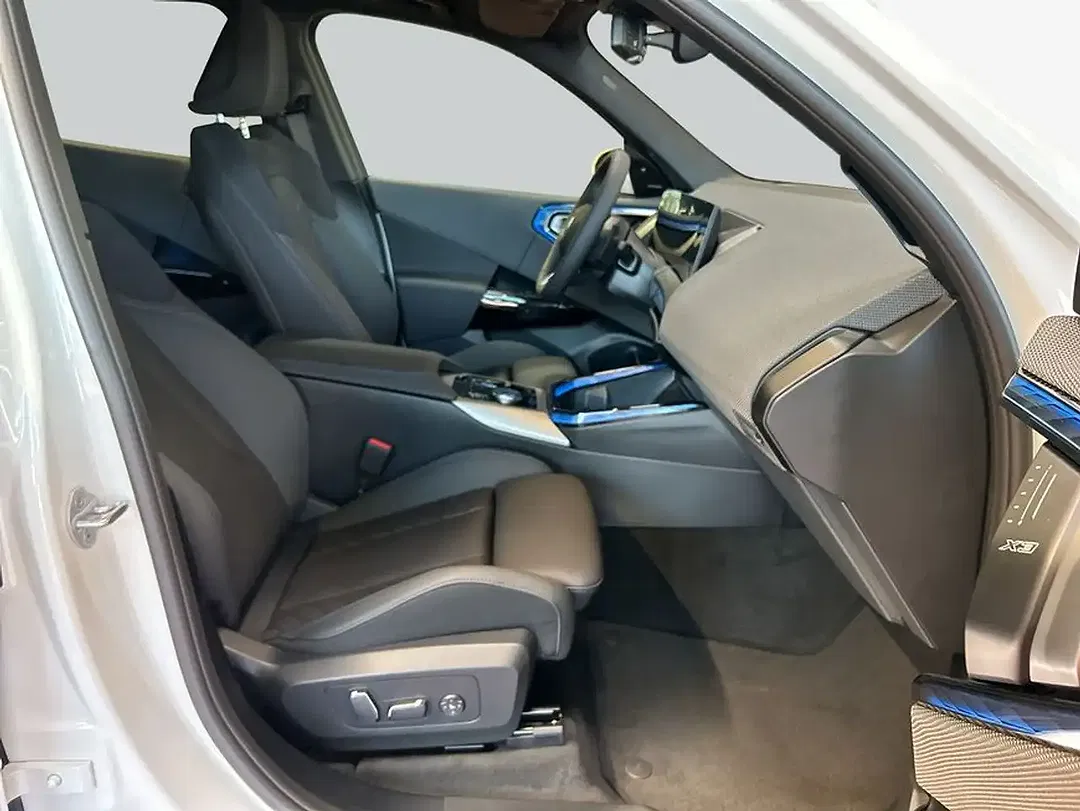 BMW X3 - Thumbnail 13