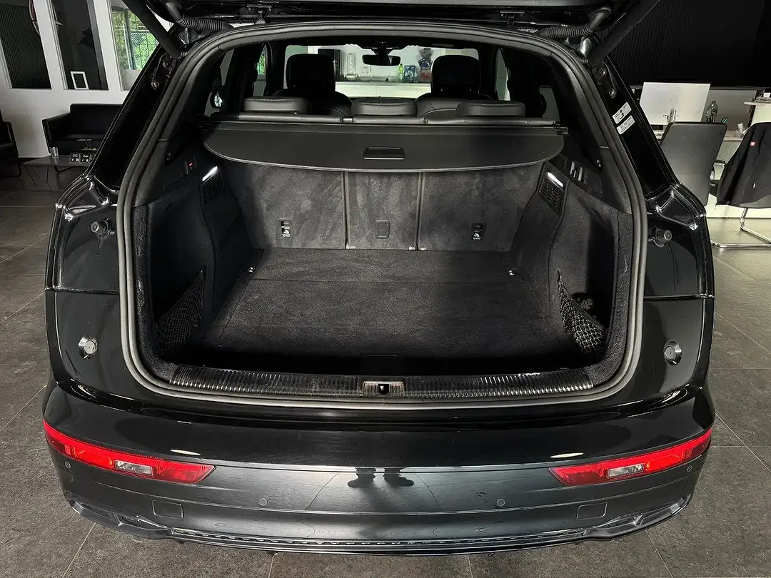 Audi SQ5 - Thumbnail 9