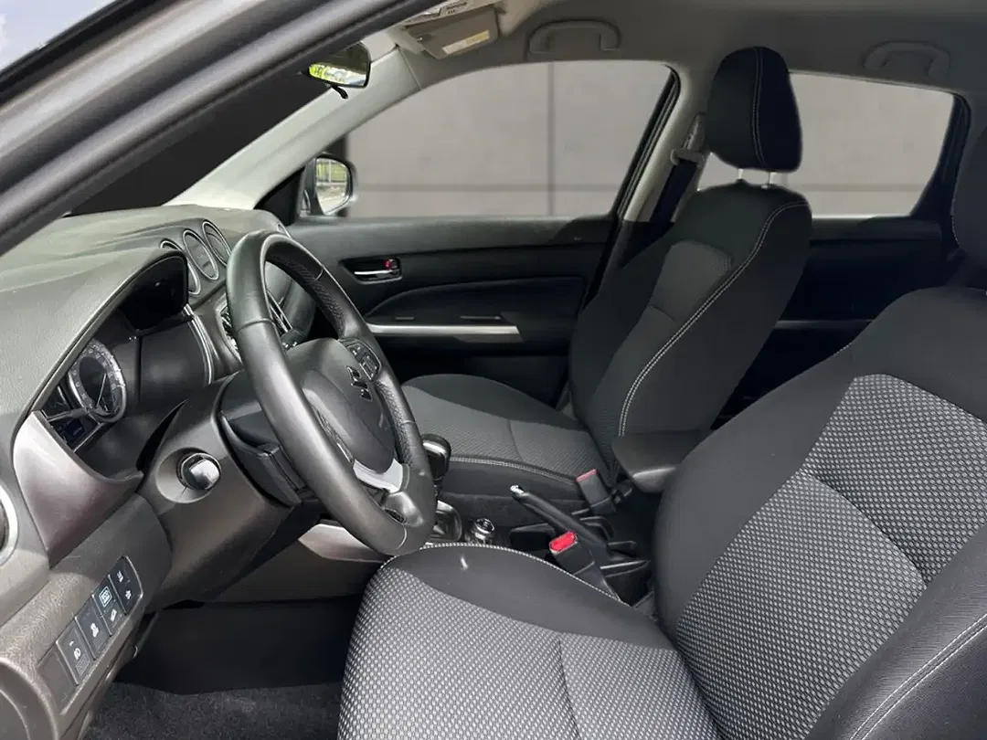 Suzuki Vitara - Thumbnail 15