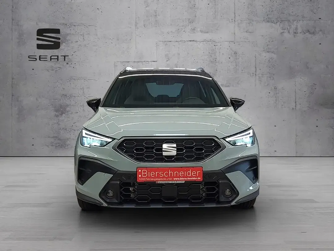 SEAT Arona - Thumbnail 2