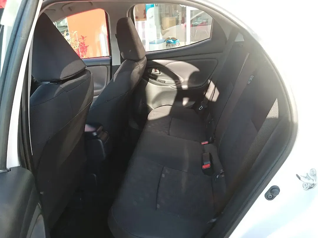 Toyota Yaris - Thumbnail 18