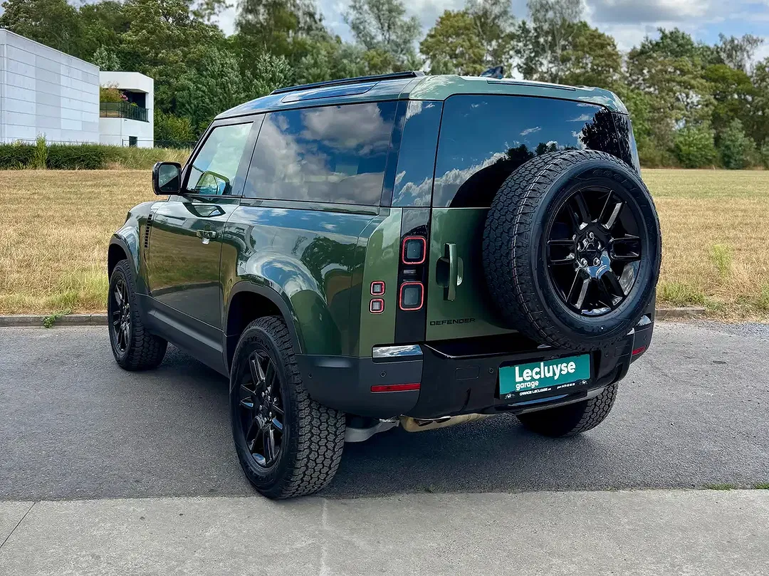 Land Rover Defender - Thumbnail 3