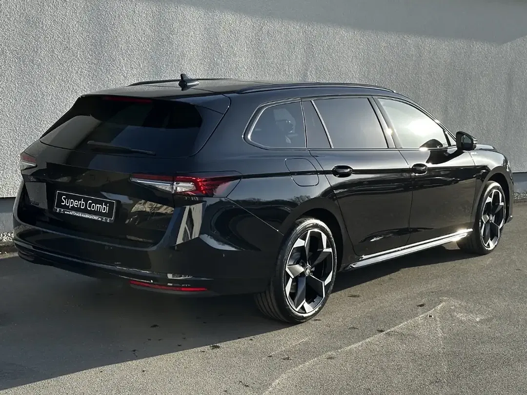 Skoda Superb - Thumbnail 2