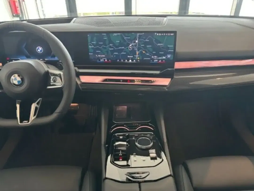 BMW 520 - Thumbnail 13
