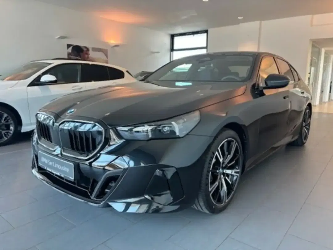 BMW 520 - Thumbnail 1