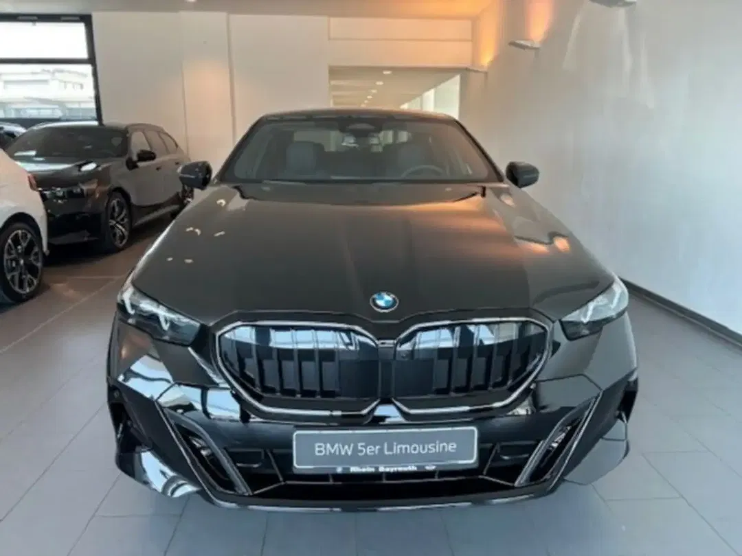 BMW 520 - Thumbnail 2